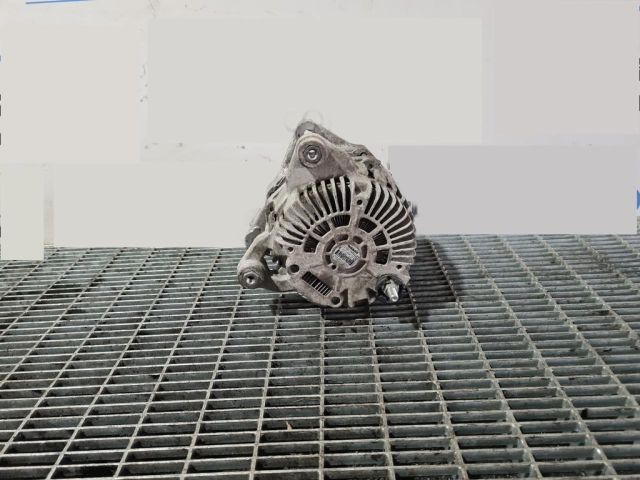 bontott NISSAN JUKE Generátor