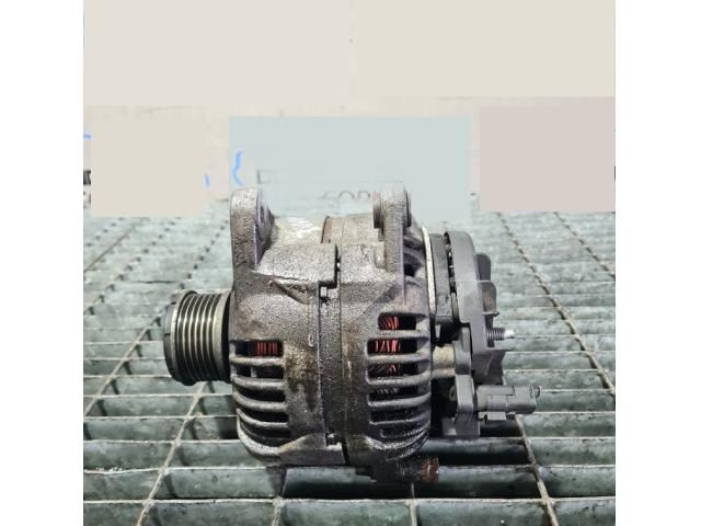 bontott NISSAN JUKE Generátor