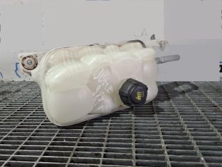 bontott NISSAN JUKE Kiegyenlítő Tartály