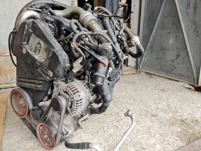 bontott NISSAN JUKE Komplett Motor (Segédberendezésekkel)