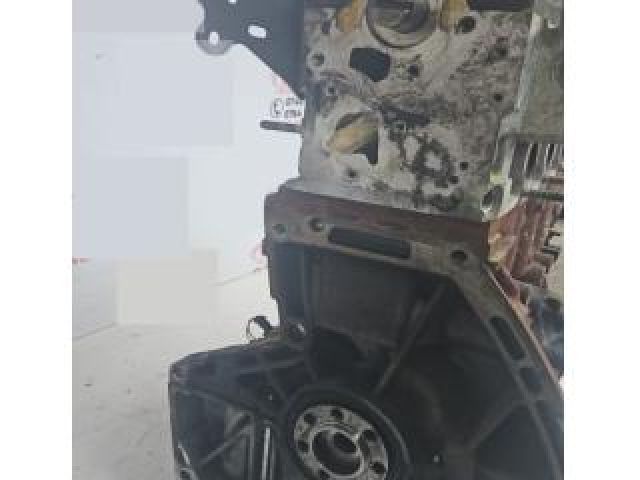 bontott NISSAN JUKE Motor (Fűzött blokk hengerfejjel)