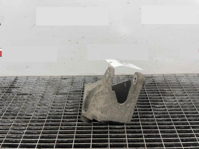 bontott NISSAN JUKE Motor Tartó Bak (Pozíciófüggetlen)