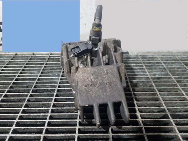 bontott NISSAN JUKE Porlasztó (1 db)