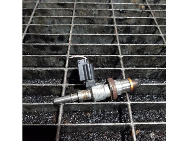 bontott NISSAN JUKE Porlasztó (1 db)