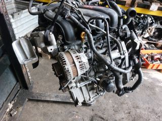 bontott NISSAN JUKE Komplett Motor (Segédberendezésekkel)
