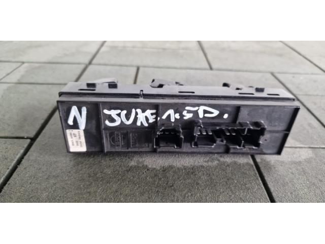 bontott NISSAN JUKE Ablakemelő Kapcsoló Négyes / Kettes