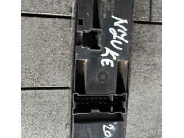 bontott NISSAN JUKE Ablakemelő Kapcsoló Négyes / Kettes