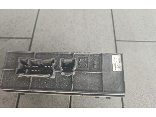 bontott NISSAN JUKE Ablakemelő Kapcsoló Négyes / Kettes