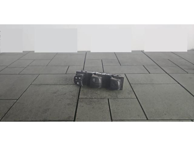 bontott NISSAN JUKE Ablakemelő Kapcsoló Négyes / Kettes