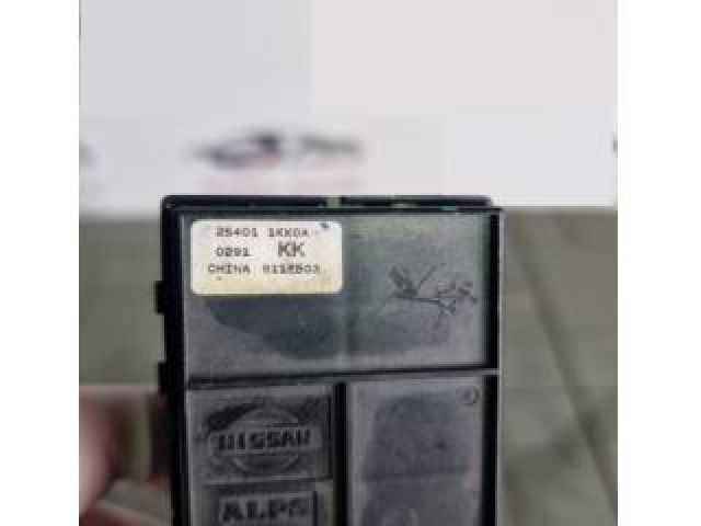 bontott NISSAN JUKE Ablakemelő Kapcsoló Négyes / Kettes