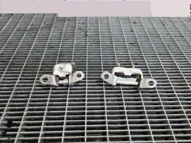 bontott NISSAN JUKE Ajtó Zsanér (Pozíciófüggetlen)