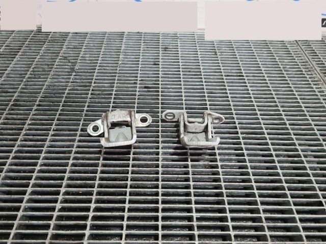 bontott NISSAN JUKE Ajtó Zsanér (Pozíciófüggetlen)