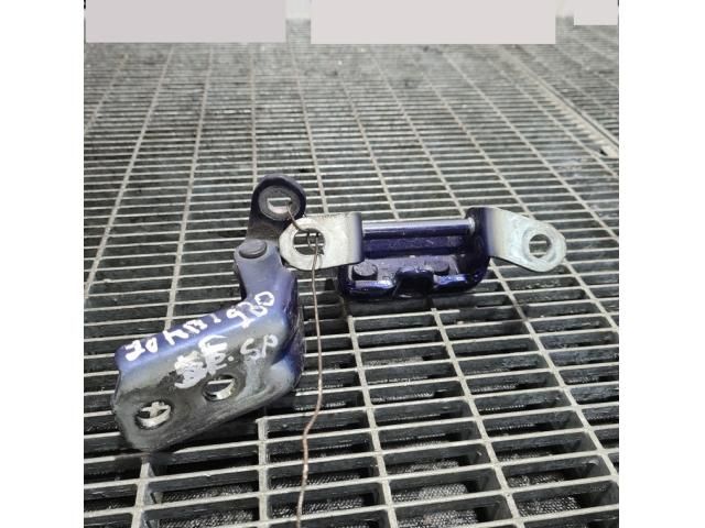 bontott NISSAN JUKE Ajtó Zsanér (Pozíciófüggetlen)