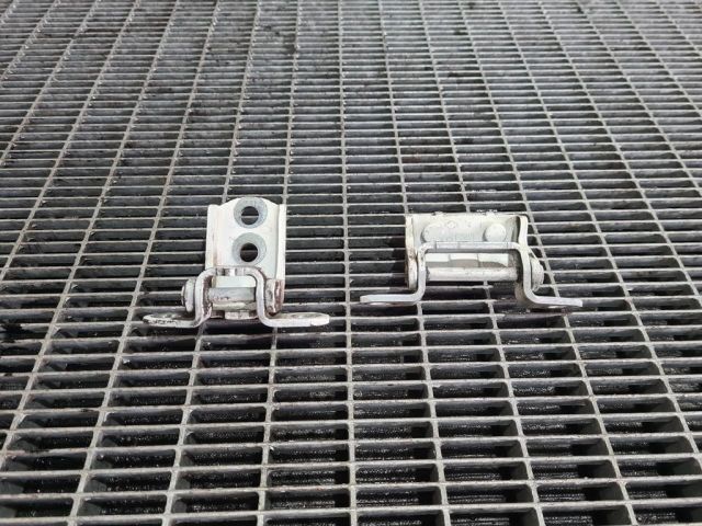 bontott NISSAN JUKE Ajtó Zsanér (Pozíciófüggetlen)