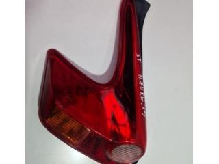 bontott NISSAN JUKE Bal Belső Hátsó Lámpa