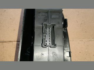 bontott NISSAN JUKE Bal első Ablakemelő Kapcsoló