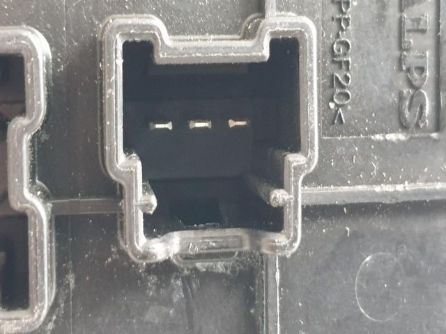 bontott NISSAN JUKE Bal első Ablakemelő Kapcsoló