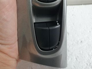 bontott NISSAN JUKE Bal első Ablakemelő Kapcsoló