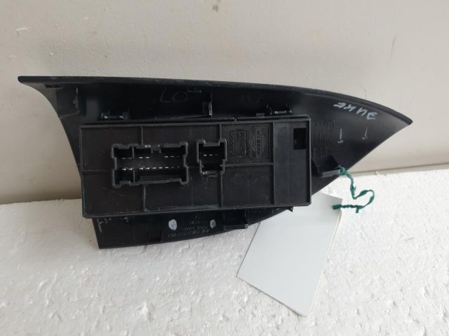 bontott NISSAN JUKE Bal első Ablakemelő Kapcsoló