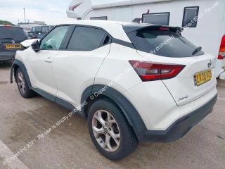 bontott NISSAN JUKE Bal első Vízlehúzó Gumicsík