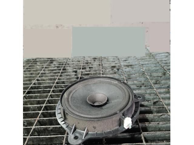 bontott NISSAN JUKE Bal hátsó Hangszóró