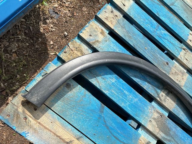 bontott NISSAN JUKE Bal hátsó Sárvédő Díszléc