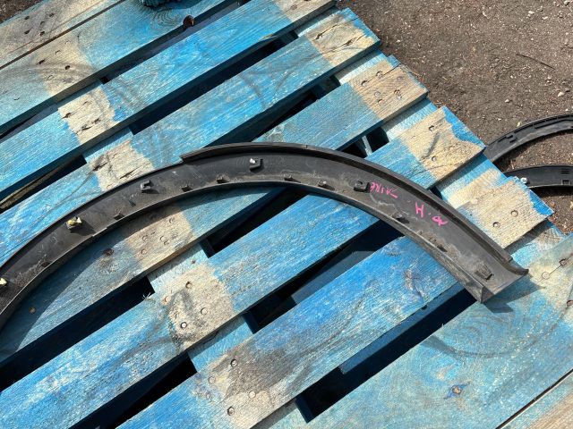 bontott NISSAN JUKE Bal hátsó Sárvédő Díszléc