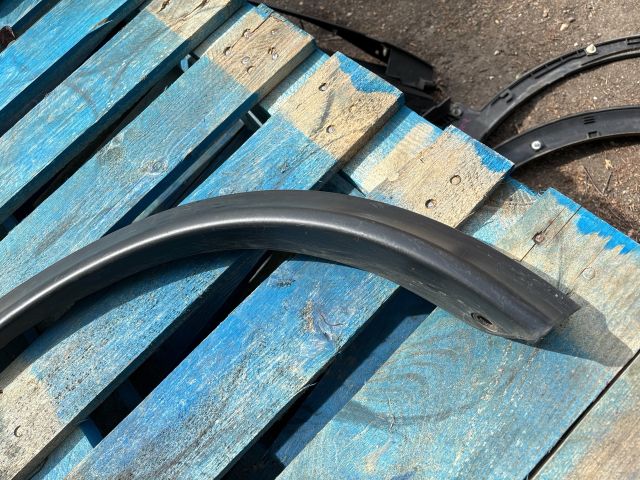 bontott NISSAN JUKE Bal hátsó Sárvédő Díszléc