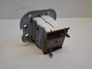 bontott NISSAN JUKE Bal hátsó Ütközéscsillapító