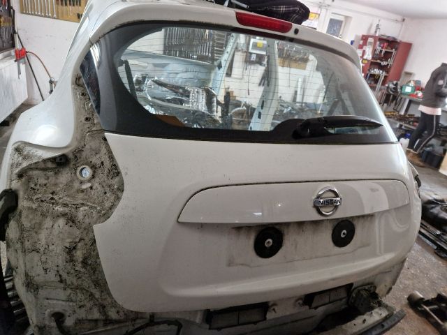 bontott NISSAN JUKE Csomagtérajtó (Részeivel)