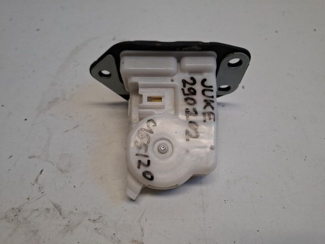 bontott NISSAN JUKE Csomagtérajtó Zárszerkezet