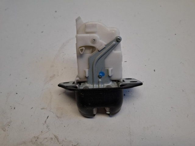 bontott NISSAN JUKE Csomagtérajtó Zárszerkezet