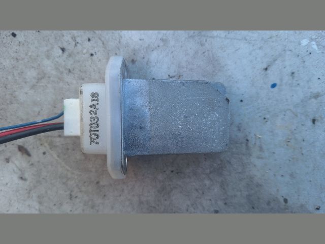 bontott NISSAN JUKE Előtét Ellenállás Fűtőmotor