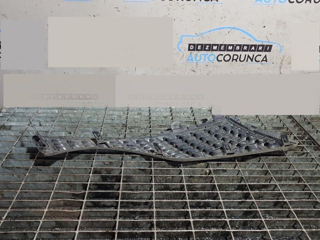 bontott NISSAN JUKE Első Lökhárító Díszléc