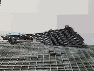 bontott NISSAN JUKE Első Lökhárító Díszléc