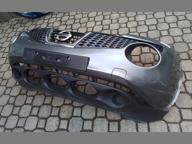 bontott NISSAN JUKE Első Lökhárító (Részeivel)