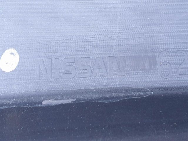 bontott NISSAN JUKE Első Lökhárító (Részeivel)