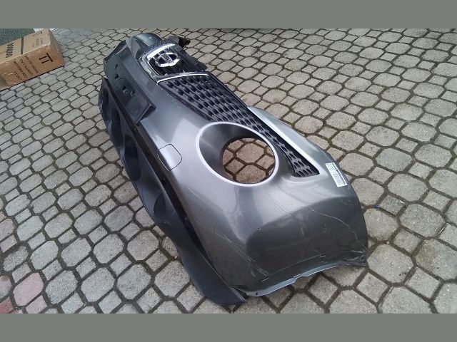 bontott NISSAN JUKE Első Lökhárító (Részeivel)