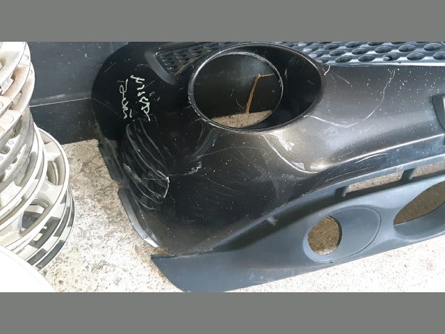 bontott NISSAN JUKE Első Lökhárító (Üresen)