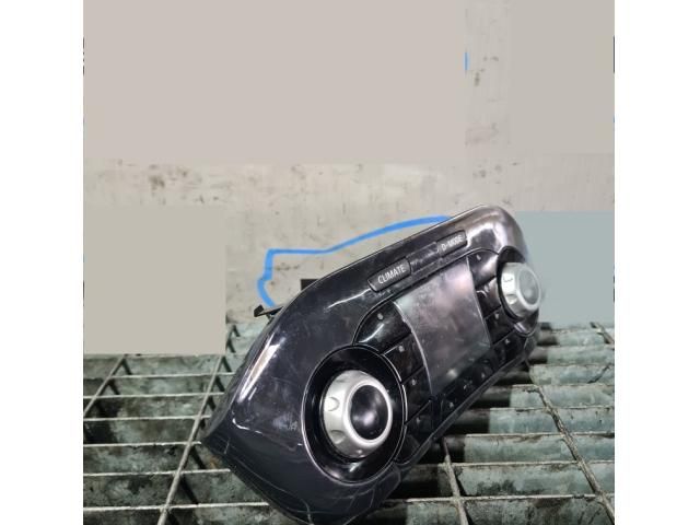 bontott NISSAN JUKE Fűtéskapcsoló