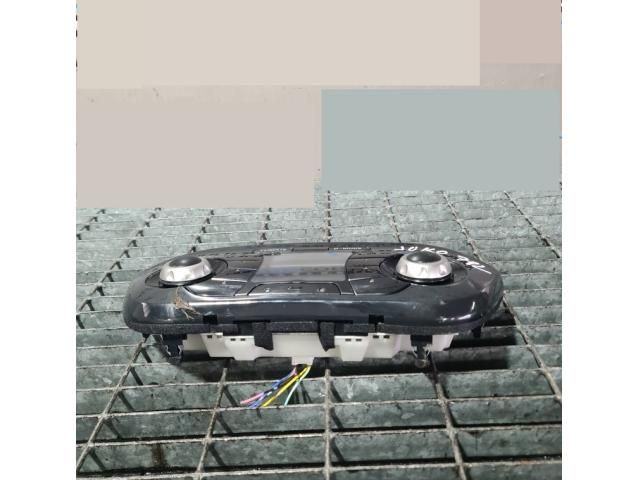 bontott NISSAN JUKE Fűtéskapcsoló