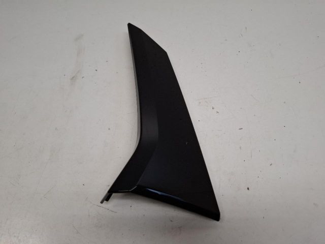 bontott NISSAN JUKE Hátsó Szélvédő Díszléc