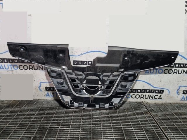 bontott NISSAN JUKE Hűtőrács