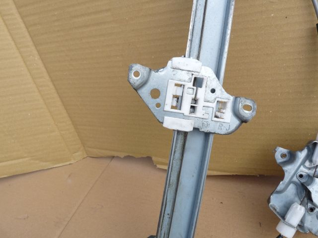 bontott NISSAN JUKE Jobb első Ablakemelő Szerkezet (Elektromos)