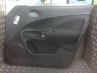 bontott NISSAN JUKE Jobb első Ajtó Kárpit