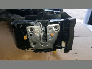 bontott NISSAN JUKE Jobb első Ajtózár