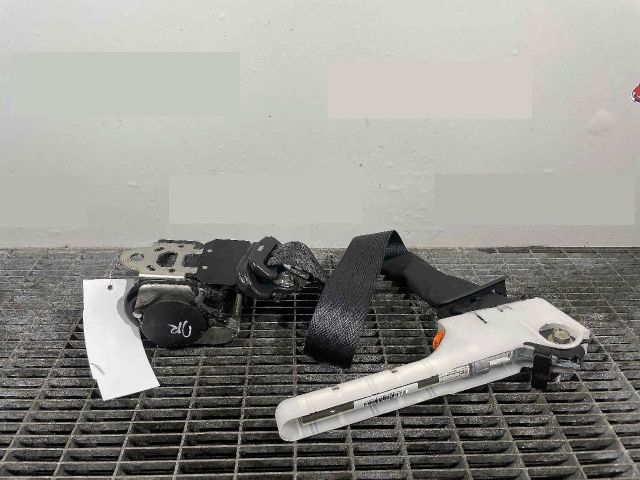 bontott NISSAN JUKE Jobb első Biztonsági Öv