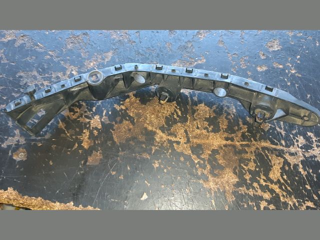 bontott NISSAN JUKE Jobb első Oldal Lökhárító Tartó (Műanyag)