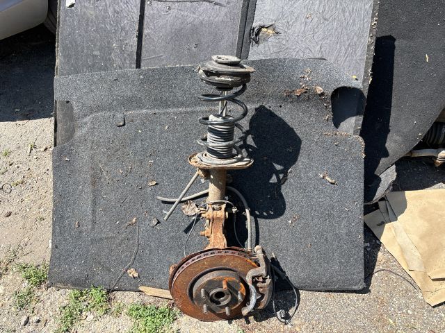 bontott NISSAN JUKE Jobb Gólyaláb Csonkállvánnyal