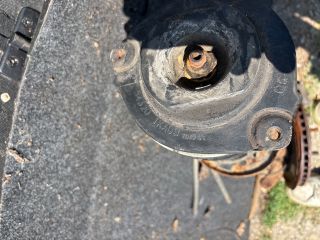 bontott NISSAN JUKE Jobb Gólyaláb Csonkállvánnyal